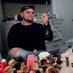 Meet your Posher, Benny